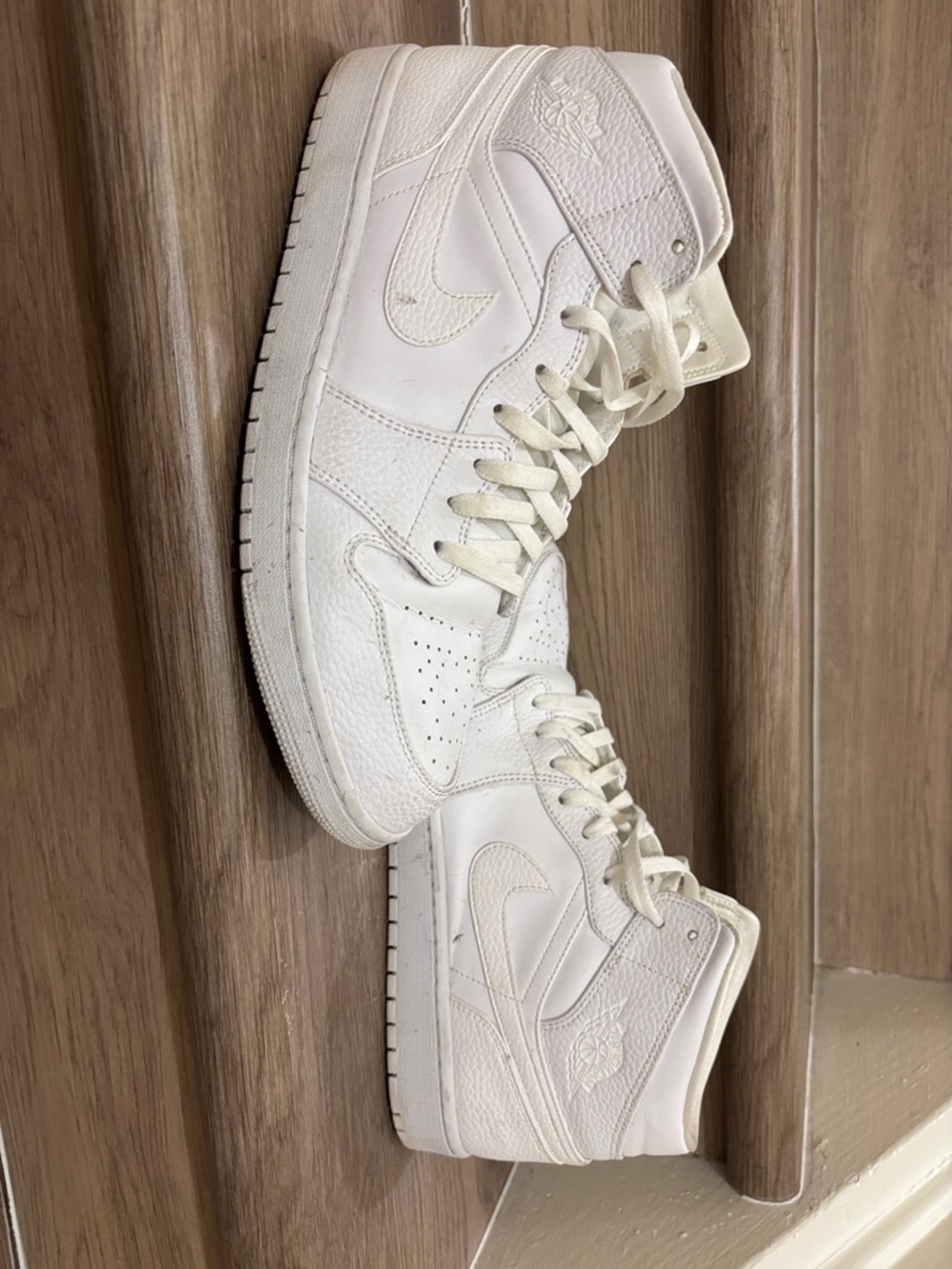Nike Air Jordan 1 size 13 Cream/White High-Top Leather Sneakers